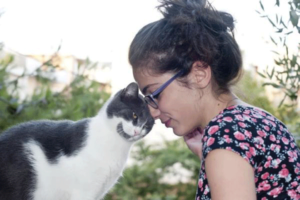 Cat Use Your Head